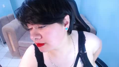 samythomas_t online show from December 18, 2025, 2:39 am