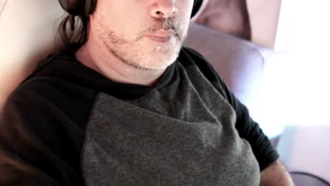 Snapshot of sanders_white chatting on January 15, 2025, 1:56 am Sanders online show from January 15, 2025, 1:56 am