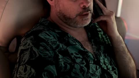 Snapshot of sanders_white chatting on January 17, 2025, 1:04 am Sanders online show from January 17, 2025, 1:04 am