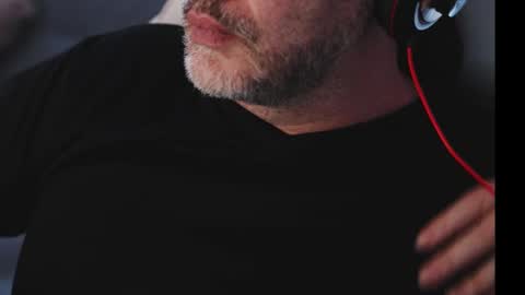 Snapshot of sanders_white chatting on February 27, 2025, 2:53 am Sanders online show from February 27, 2025, 2:53 am