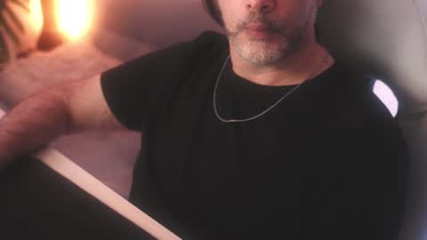 Snapshot of sanders_white chatting on March 3, 2025, 9:33 am Sanders online show from March 3, 2025, 9:33 am