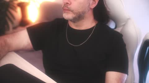 Snapshot of sanders_white chatting on March 3, 2025, 5:07 pm Sanders online show from March 3, 2025, 5:07 pm