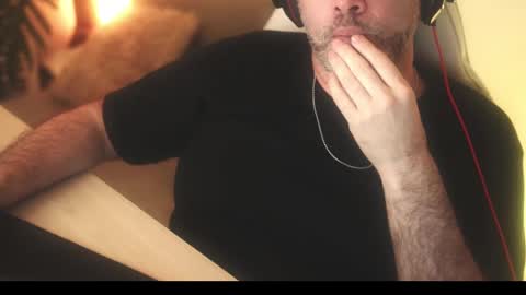 Snapshot of sanders_white chatting on March 6, 2025, 2:19 am Sanders online show from March 6, 2025, 2:19 am