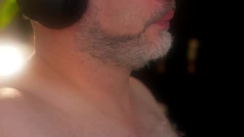 Snapshot of sanders_white chatting on September 18, 2025, 1:57 pm Sanders online show from September 18, 2025, 1:57 pm