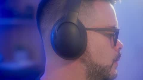 Sanders online show from April 11, 2026, 3:11 am