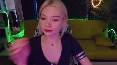 Snapshot of sandraboyl chatting on January 31, 2025, 4:14 am Sandy online show from January 31, 2025, 4:14 am