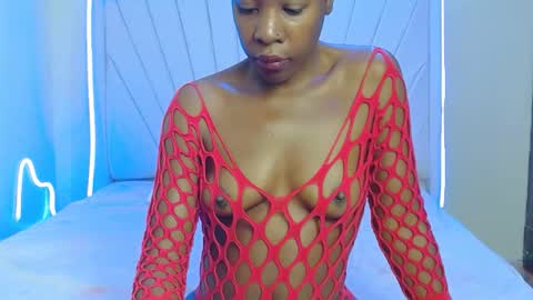 Snapshot of sandrah_ chatting on June 27, 2026, 10:04 pm Sandy online show from June 27, 2026, 10:04 pm