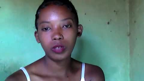 Snapshot of sandrine718 chatting on February 12, 2026, 5:57 am sandrine718 online show from February 12, 2026, 5:57 am