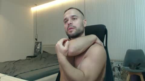 Snapshot of sandro_best chatting on September 21, 2025, 9:55 am DeAlex online show from September 21, 2025, 9:55 am