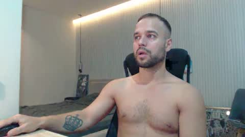 Snapshot of sandro_best chatting on September 22, 2025, 10:17 am DeAlex online show from September 22, 2025, 10:17 am