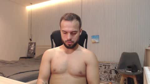 Snapshot of sandro_best chatting on November 8, 2025, 9:42 am DeAlex online show from November 8, 2025, 9:42 am