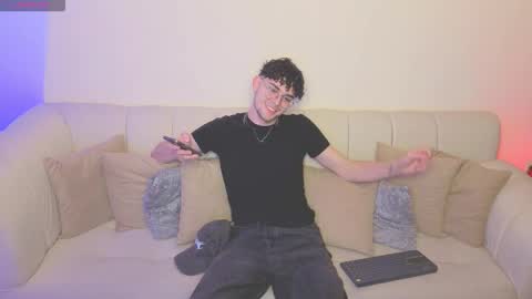 sandro_vitali online show from October 12, 2025, 10:09 pm