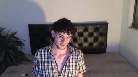 sandro_vitali online show from October 18, 2025, 6:16 am