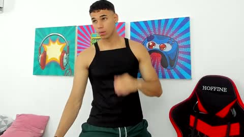 Maximo Santana online show from April 7, 2026, 1:22 pm