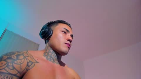 Santi Ferrer online show from March 19, 2026, 2:59 am