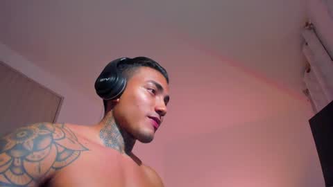 Santi Ferrer online show from May 28, 2026, 2:53 am