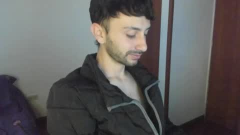 Snapshot of santi_mateo chatting on March 12, 2025, 4:24 pm Santi online show from March 12, 2025, 4:24 pm