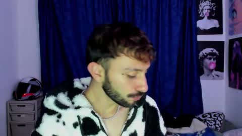 Snapshot of santi_mateo chatting on March 29, 2026, 4:01 am Santi online show from March 29, 2026, 4:01 am