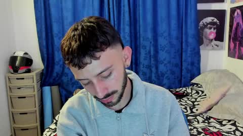 Snapshot of santi_mateo chatting on April 2, 2026, 3:26 am Santi online show from April 2, 2026, 3:26 am