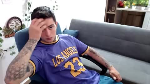 Snapshot of santi_ss chatting on April 8, 2026, 2:50 pm santi_ss online show from April 8, 2026, 2:50 pm