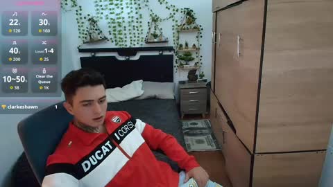 Snapshot of santi_ss chatting on April 28, 2026, 5:18 pm santi_ss online show from April 28, 2026, 5:18 pm