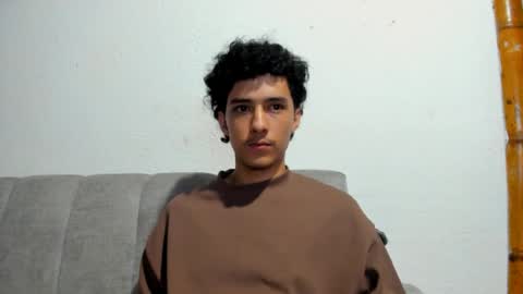 santi_twink19 online show from June 16, 2026, 1:08 am