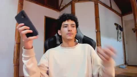 santi_twink19 online show from June 18, 2026, 1:28 am