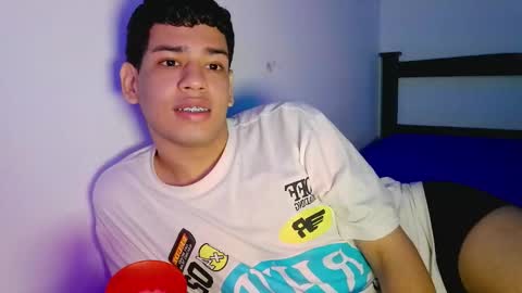 santi online show from February 1, 2026, 7:23 pm