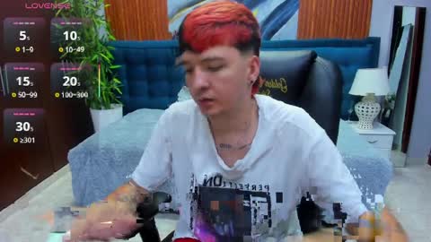 SANTIAGO  online show from April 12, 2026, 10:37 pm