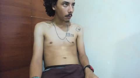 Snapshot of santiagoxxxtreme_ chatting on December 18, 2024, 9:47 am Santiago online show from December 18, 2024, 9:47 am