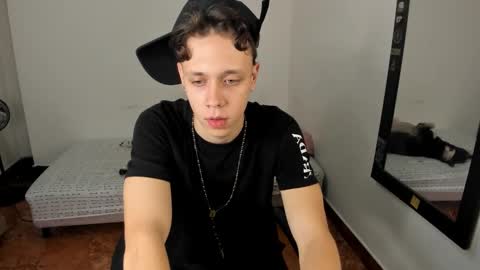 Julius Novachrono  online show from March 6, 2026, 8:44 am