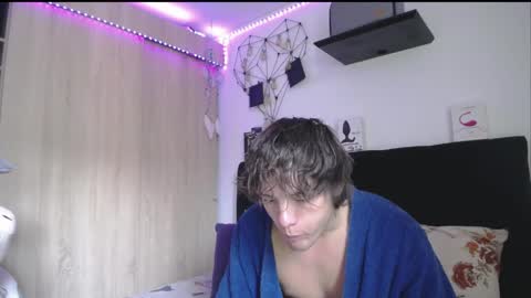 Santii online show from April 7, 2026, 4:40 pm