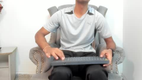 Snapshot of santino_cruz chatting on December 4, 2024, 12:25 pm Santino Cruz online show from December 4, 2024, 12:25 pm