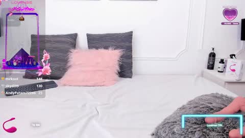 Santiago Carrington online show from February 8, 2025, 5:18 am