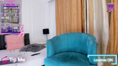 Santiago Carrington online show from February 8, 2025, 8:21 pm