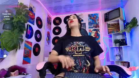 Snapshot of saori_katusmi chatting on October 21, 2025, 12:06 pm Tatiana online show from October 21, 2025, 12:06 pm