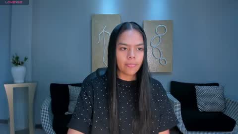 Snapshot of saphirajames chatting on June 17, 2026, 6:09 pm Saphira James online show from June 17, 2026, 6:09 pm