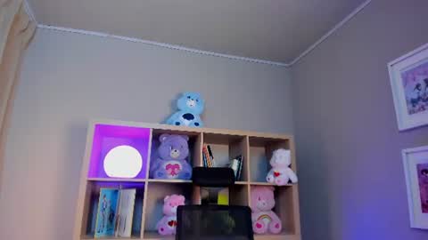 Snapshot of saphyralux chatting on June 27, 2026, 5:01 am saphyralux online show from June 27, 2026, 5:01 am