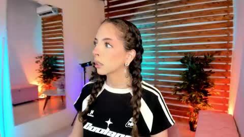 Valerin online show from January 17, 2026, 11:52 pm