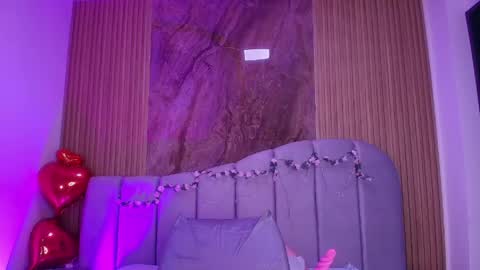 Sara online show from April 14, 2026, 12:00 pm