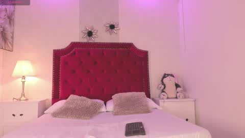 Snapshot of sara_collinss__ chatting on November 2, 2025, 11:12 am SARA online show from November 2, 2025, 11:12 am