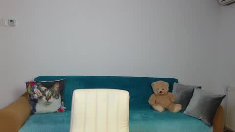 Snapshot of sara_daisy chatting on December 4, 2024, 6:06 pm Im Sara I am happy to be here online show from December 4, 2024, 6:06 pm