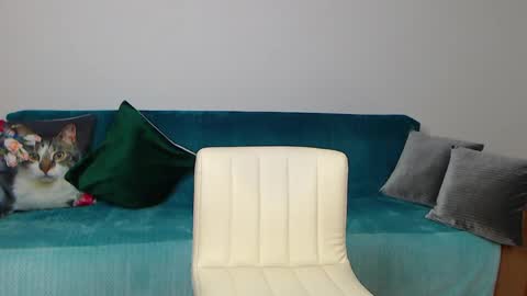 Snapshot of sara_daisy chatting on February 27, 2025, 8:31 pm Im Sara I am happy to be here online show from February 27, 2025, 8:31 pm