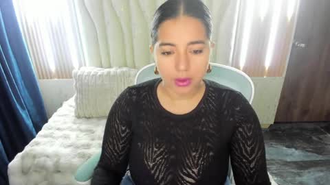 sarah  LIZCANO....... online show from April 10, 2026, 10:31 am