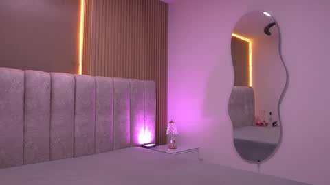 sara_lopee1 online show from February 14, 2026, 11:51 am