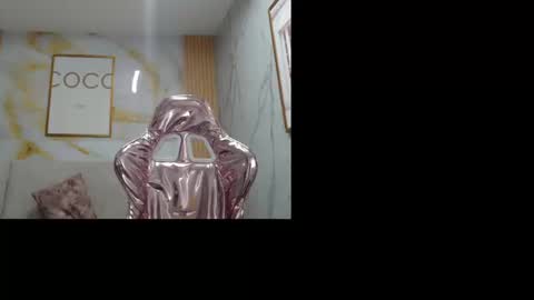 Sara  online show from September 26, 2025, 1:37 pm