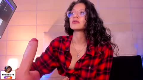 Sara  online show from July 24, 2026, 3:32 pm