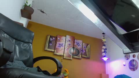 Snapshot of sara_marris0n chatting on December 31, 2024, 2:14 pm Sara online show from December 31, 2024, 2:14 pm