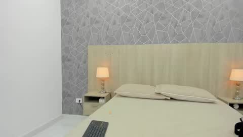 Sara online show from November 26, 2025, 11:33 am