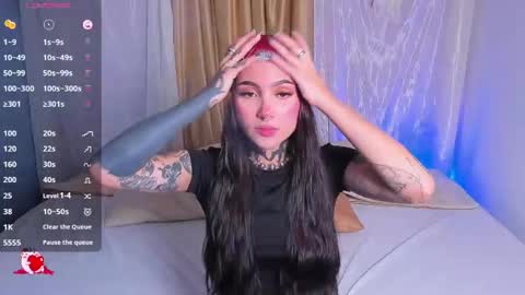 Snapshot of sara_queen9 chatting on October 13, 2025, 7:03 pm Sara online show from October 13, 2025, 7:03 pm